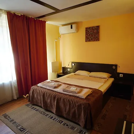 Family Art-Hotel Zora Vratsa Exterior photo