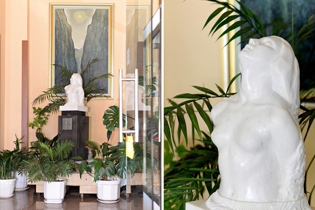 Family Art-hotel Zora Hotel 2*