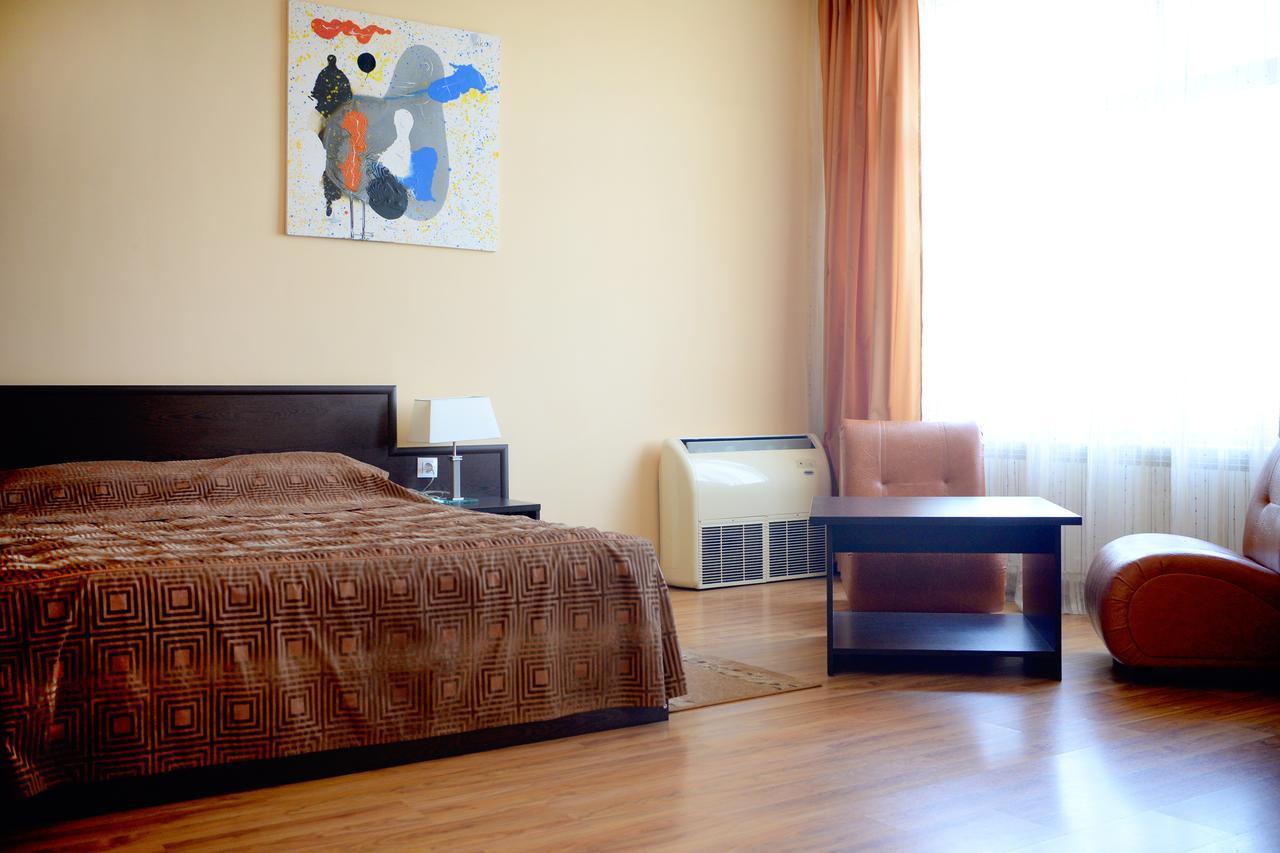 Family Art-hotel Zora Hotel 2*
